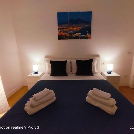 Le Follie Parthenopee Bed & Breakfast เนเปิลส์ ภายนอก รูปภาพ