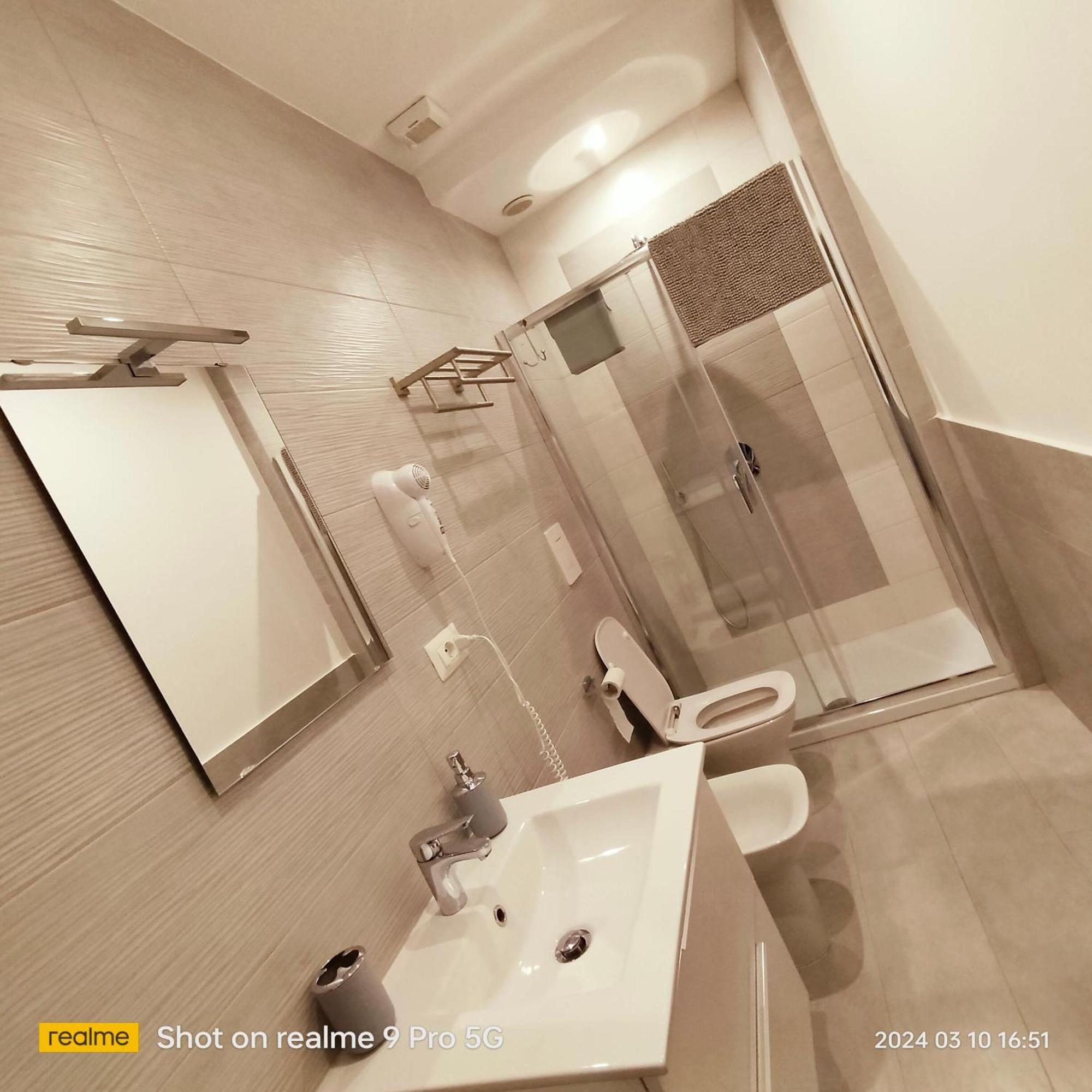 Le Follie Parthenopee Bed & Breakfast เนเปิลส์ ภายนอก รูปภาพ