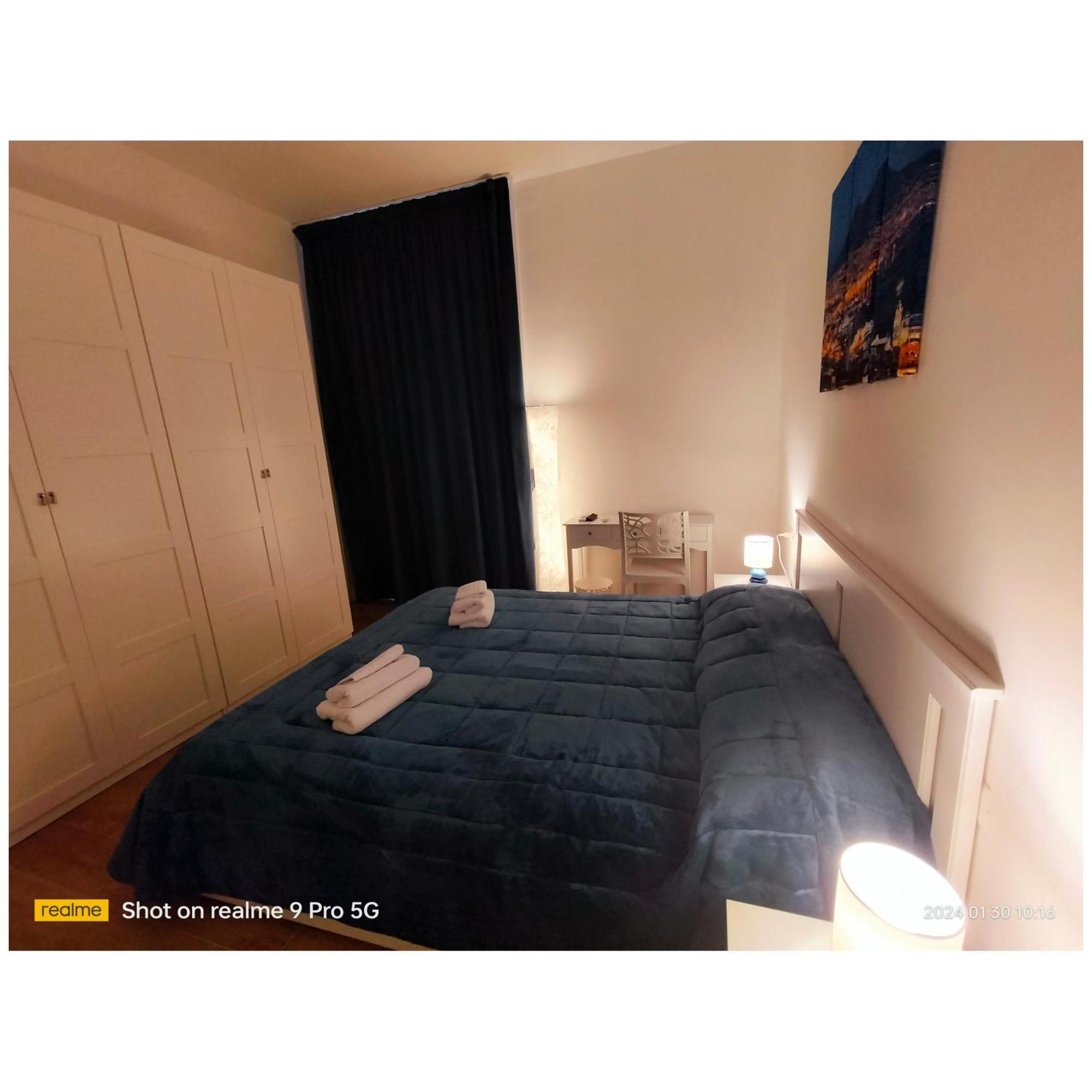 Le Follie Parthenopee Bed & Breakfast เนเปิลส์ ภายนอก รูปภาพ